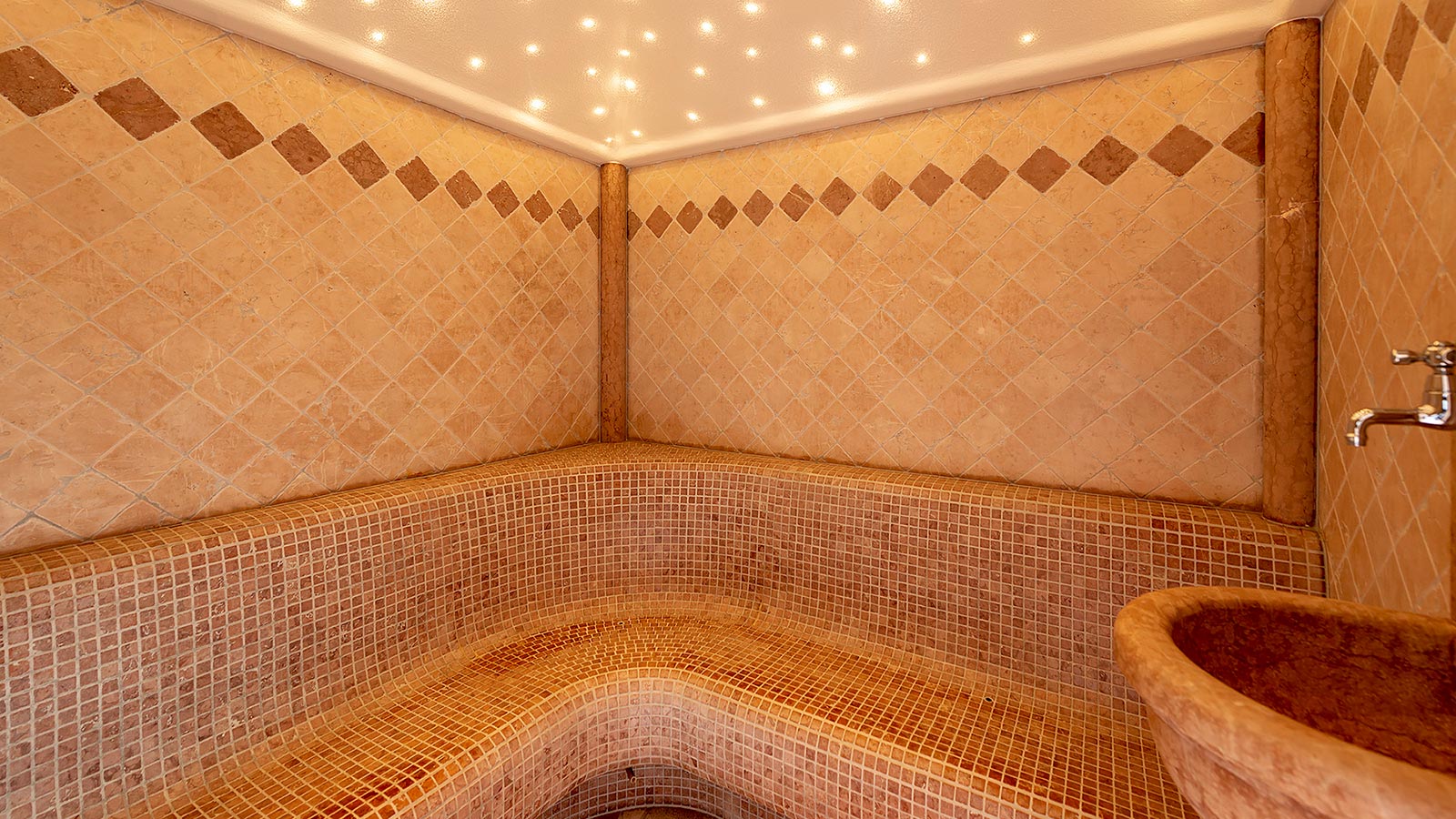 Detail of the Turkish bath at Residence Antares in Andalo